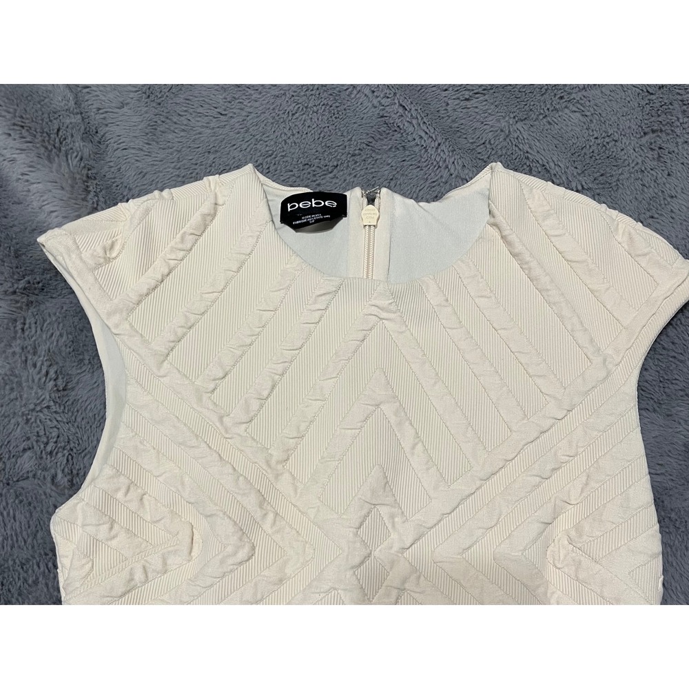 Bebe Ivory Textured Chevron Bodycon Sheath Dress Cap Sleeve Cream Small